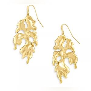 Kendra Scott Savannah Drop Earring NWOT